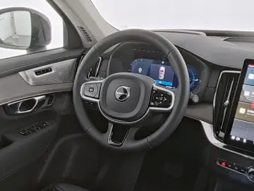 VOLVO XC90 T8 Ultra Dark AWD