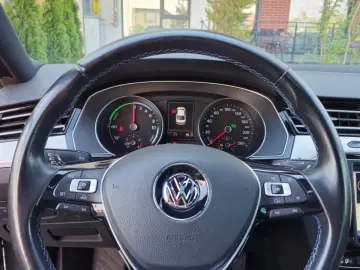 Volkswagen Passat GTE 2016
