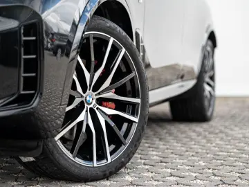 BMW X5 xDrive30d M Sport PRO 22 StHzg Luftfed SitzLü
