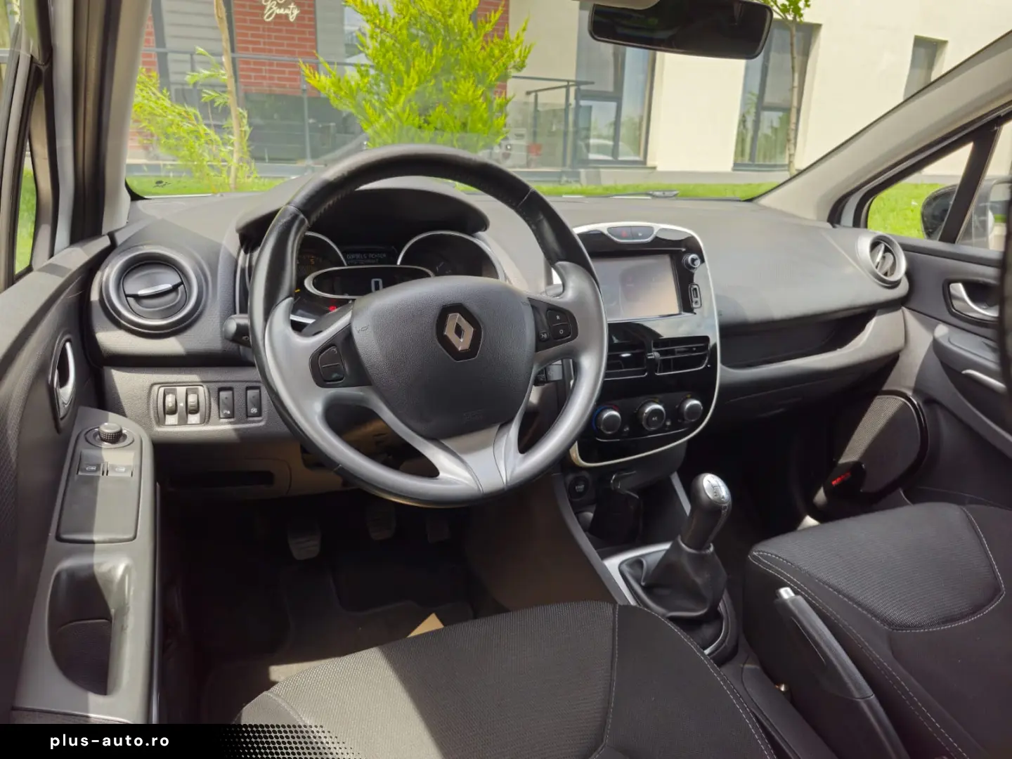 Renault Clio Night Day 2015.12 Euro 6