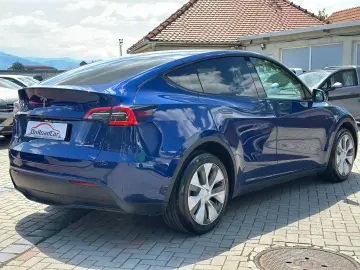 Tesla T-Model-Y