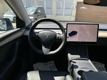 Tesla T-Model-Y