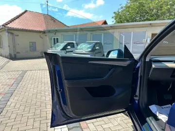 Tesla T-Model-Y