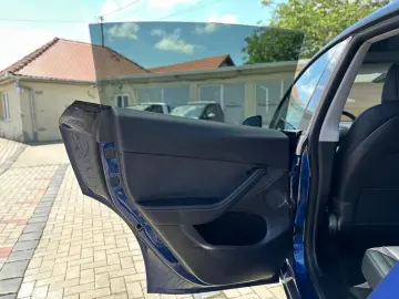 Tesla T-Model-Y