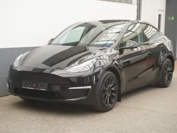 TESLA Model Y Standard Range RWD  20-Zoll