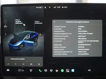 TESLA Model 3 Standard Range    Highland AHK