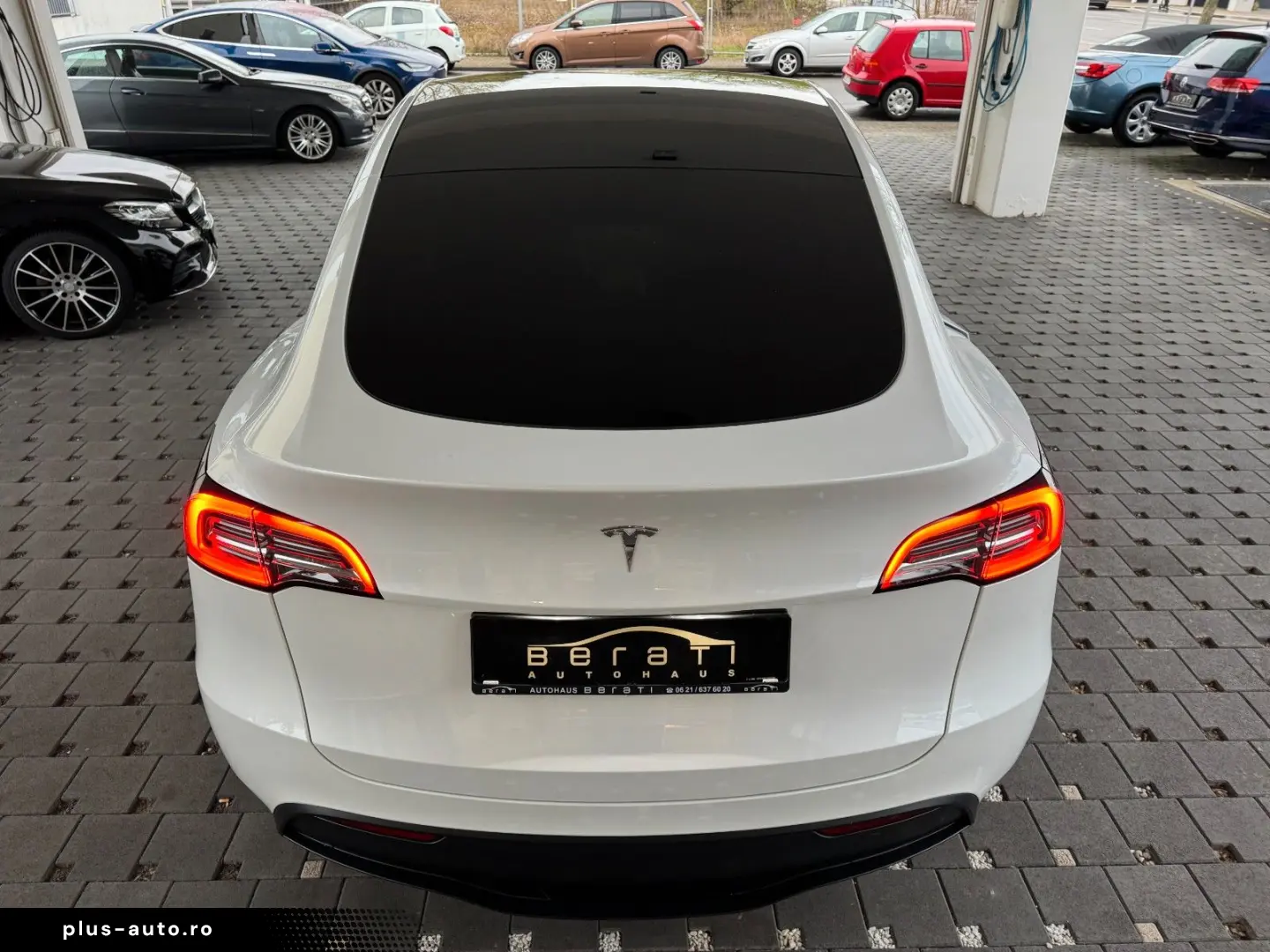 TESLA Model Y Premium Lang Range Allrad 581km 93%  AHK