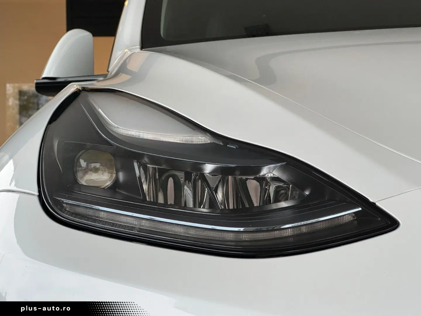 TESLA Model Y Premium Lang Range Allrad 581km 93%  AHK