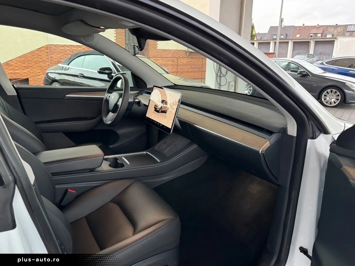 TESLA Model Y Premium Lang Range Allrad 581km 93%  AHK