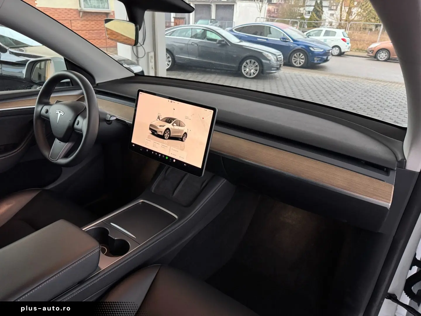 TESLA Model Y Premium Lang Range Allrad 581km 93%  AHK
