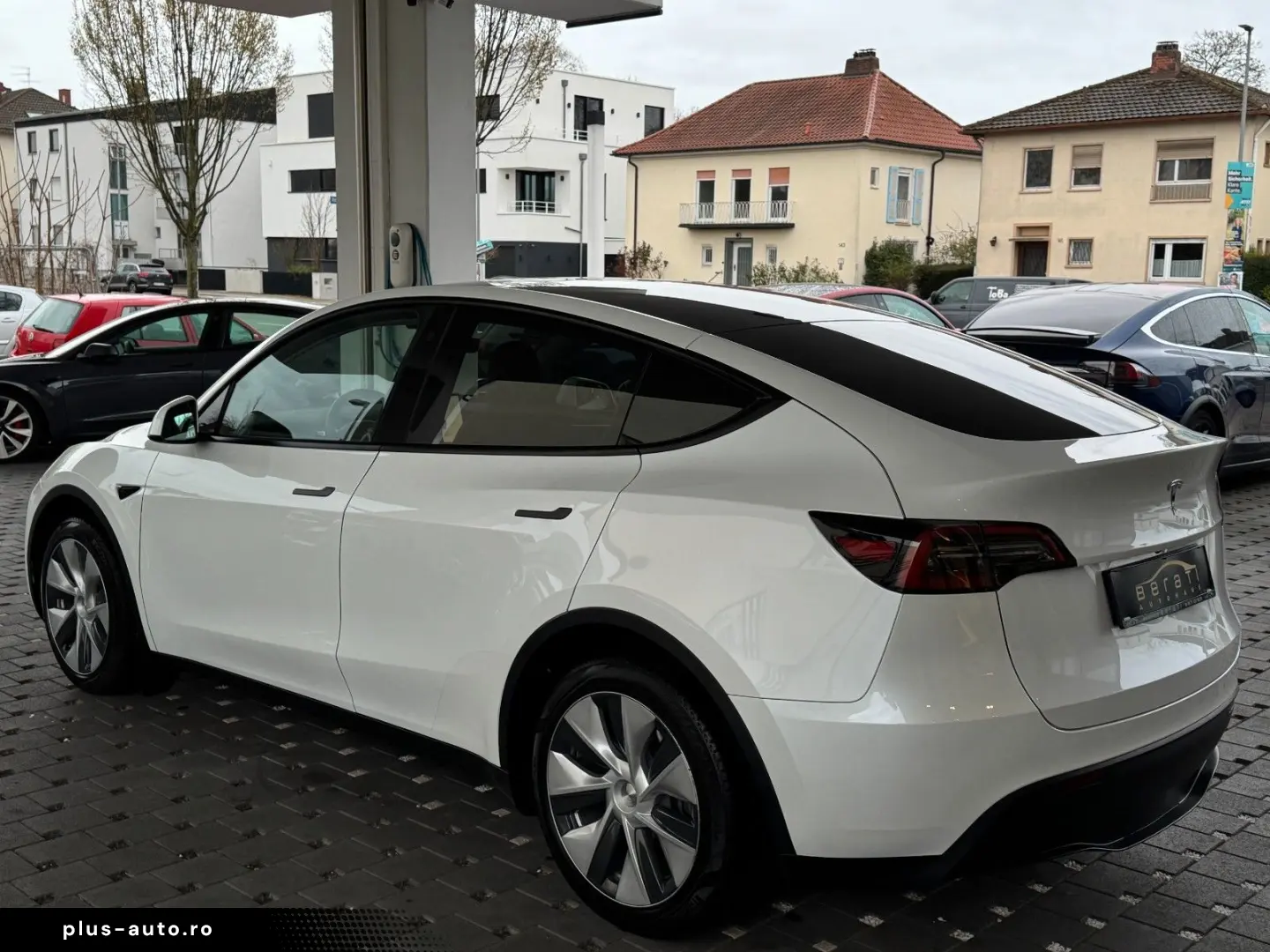 TESLA Model Y Premium Long Range Dual AWD 1.H SoH 92%