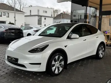 TESLA Model Y Premium Long Range Dual AWD 1.H SoH 92%