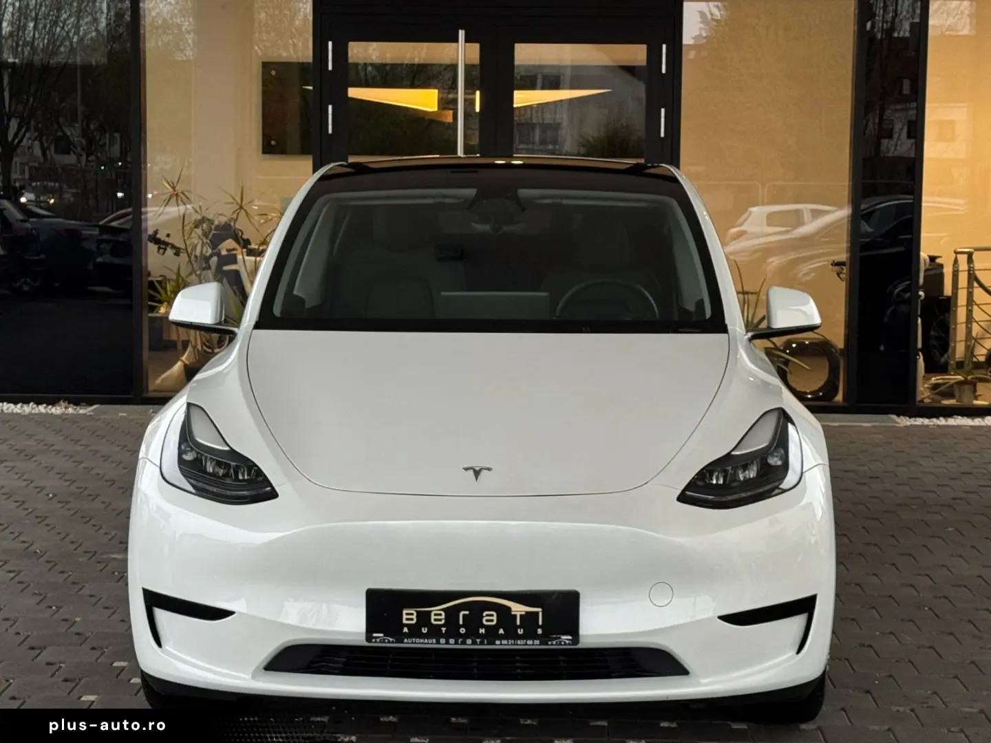 TESLA Model Y Premium Long Range Dual AWD 1.H SoH 92%
