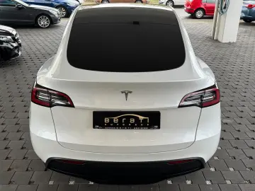 TESLA Model Y Premium Long Range Dual AWD 1.H SoH 92%