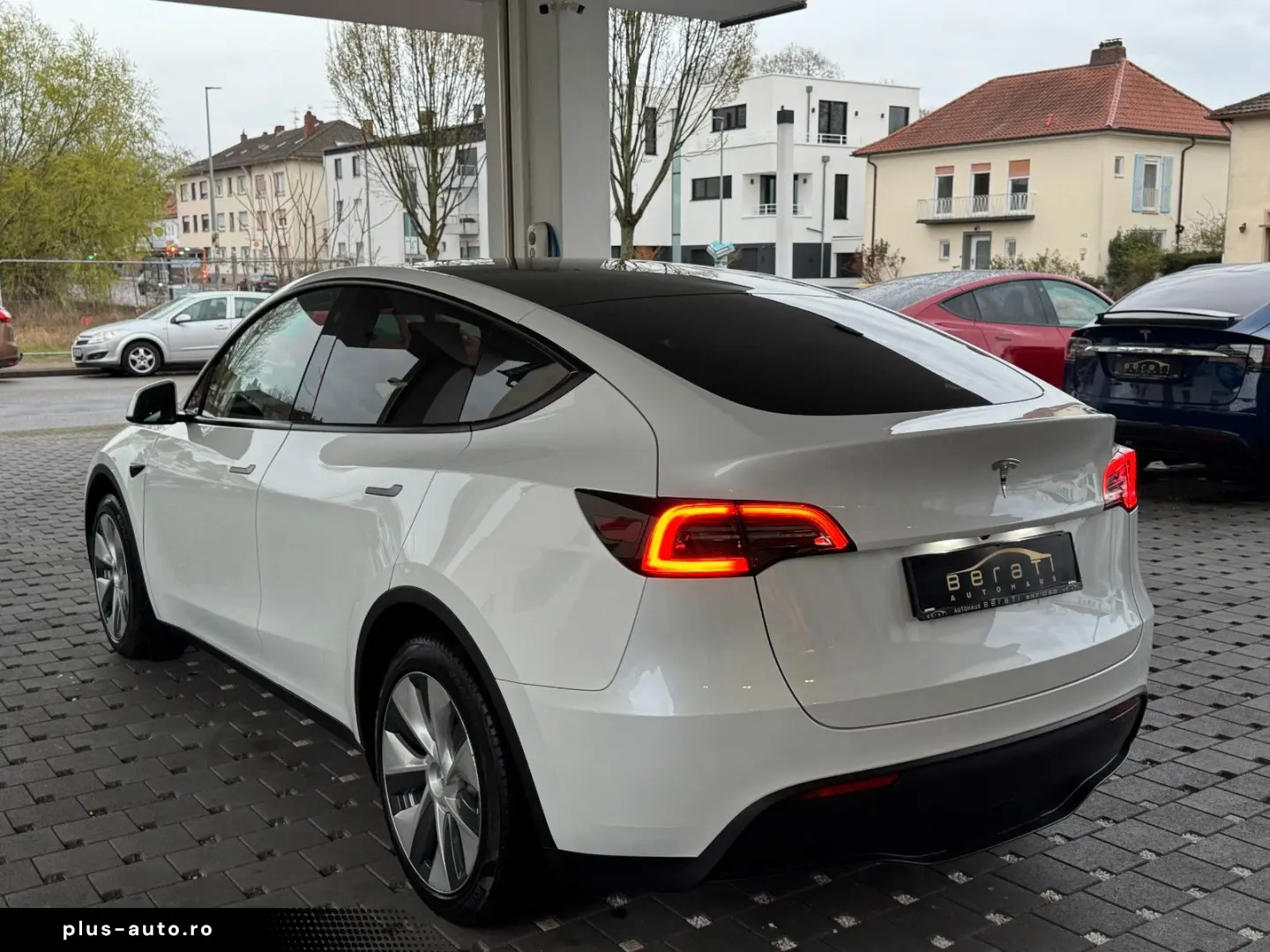 TESLA Model Y Premium Long Range Dual AWD 1.H SoH 92%