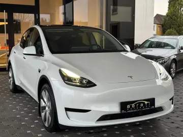 TESLA Model Y Premium Long Range Dual AWD 1.H SoH 92%
