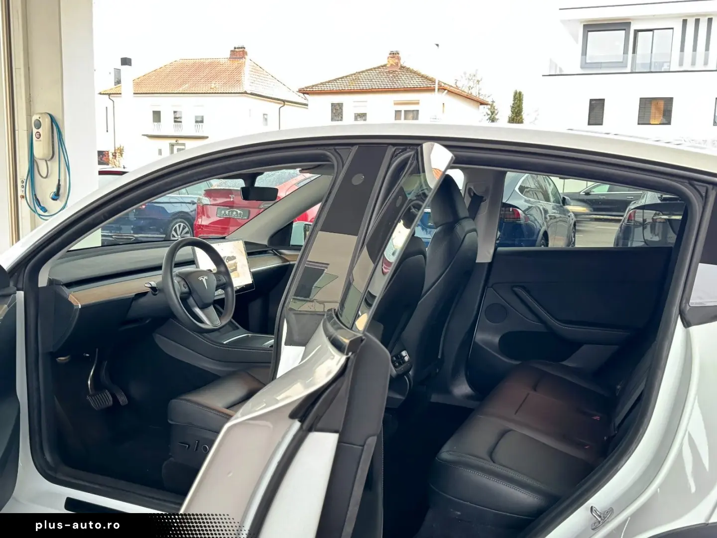 TESLA Model Y Premium Long Range Dual AWD 1.H SoH 92%