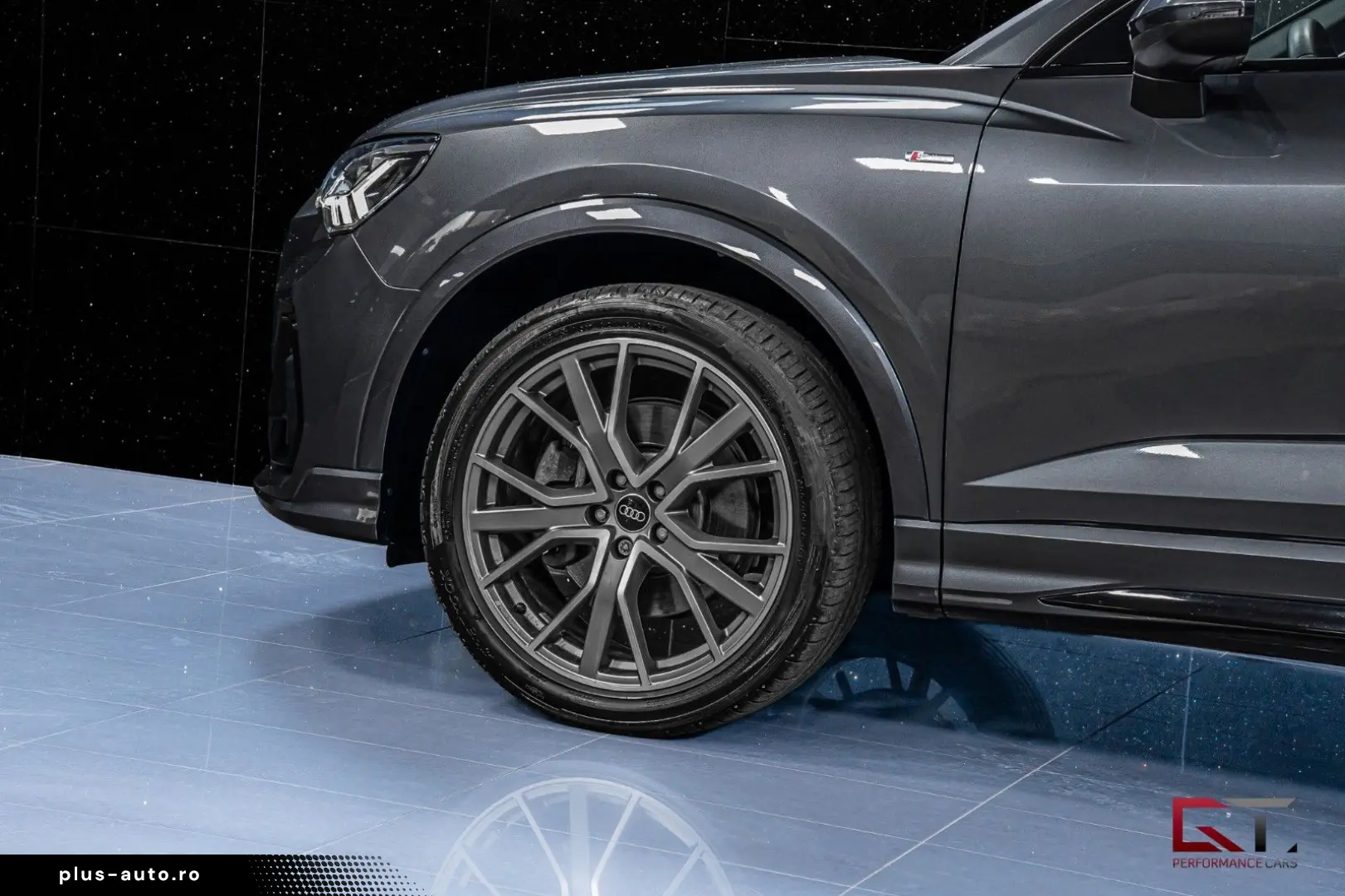 AUDI Q3 SB 40 TFSI Alpin Pano Cockpit  Sonos3D Towbar