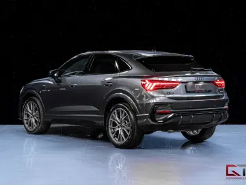 AUDI Q3 SB 40 TFSI Alpin Pano Cockpit  Sonos3D Towbar