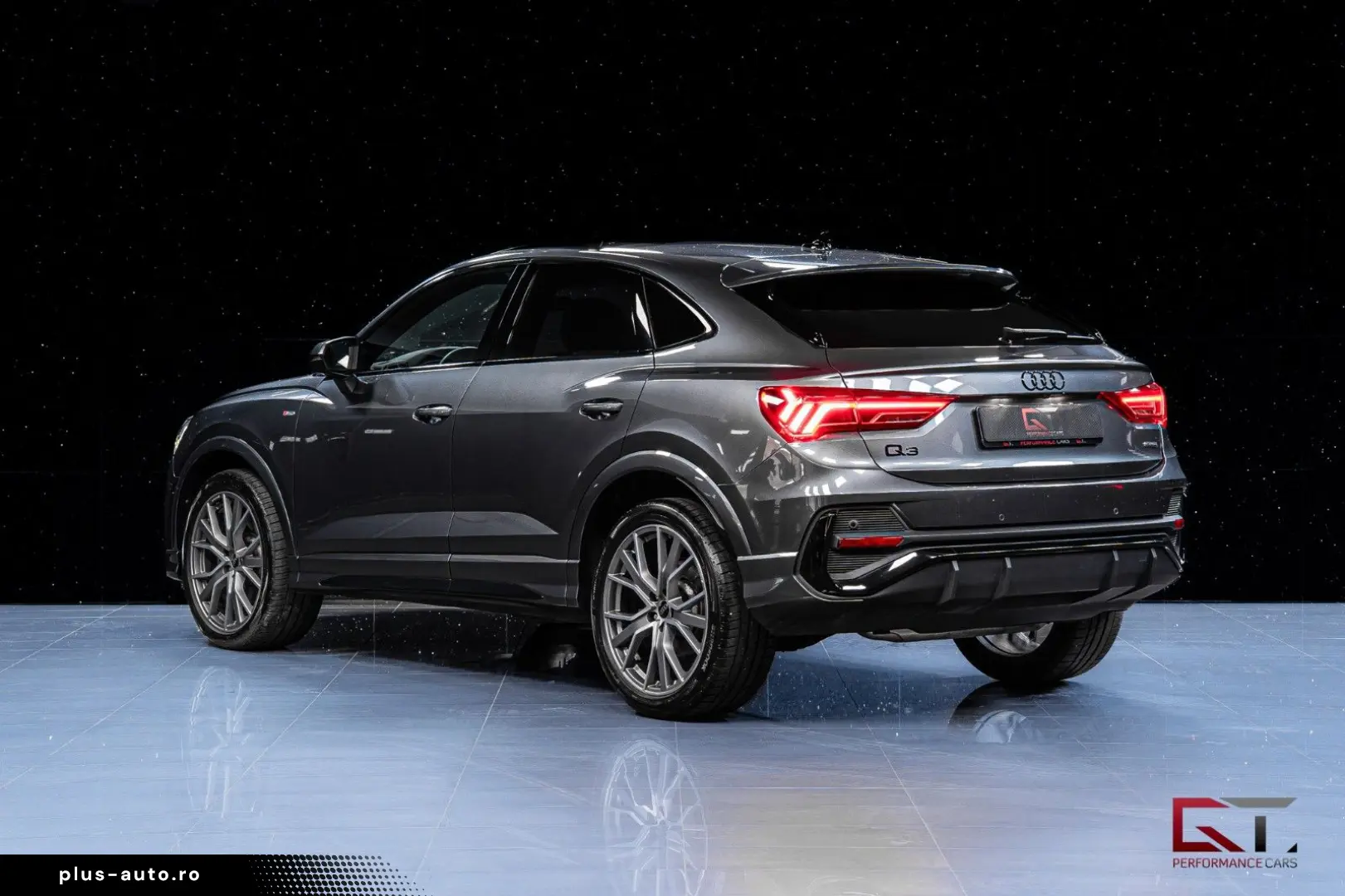 AUDI Q3 SB 40 TFSI Alpin Pano Cockpit  Sonos3D Towbar