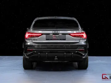 AUDI Q3 SB 40 TFSI Alpin Pano Cockpit  Sonos3D Towbar