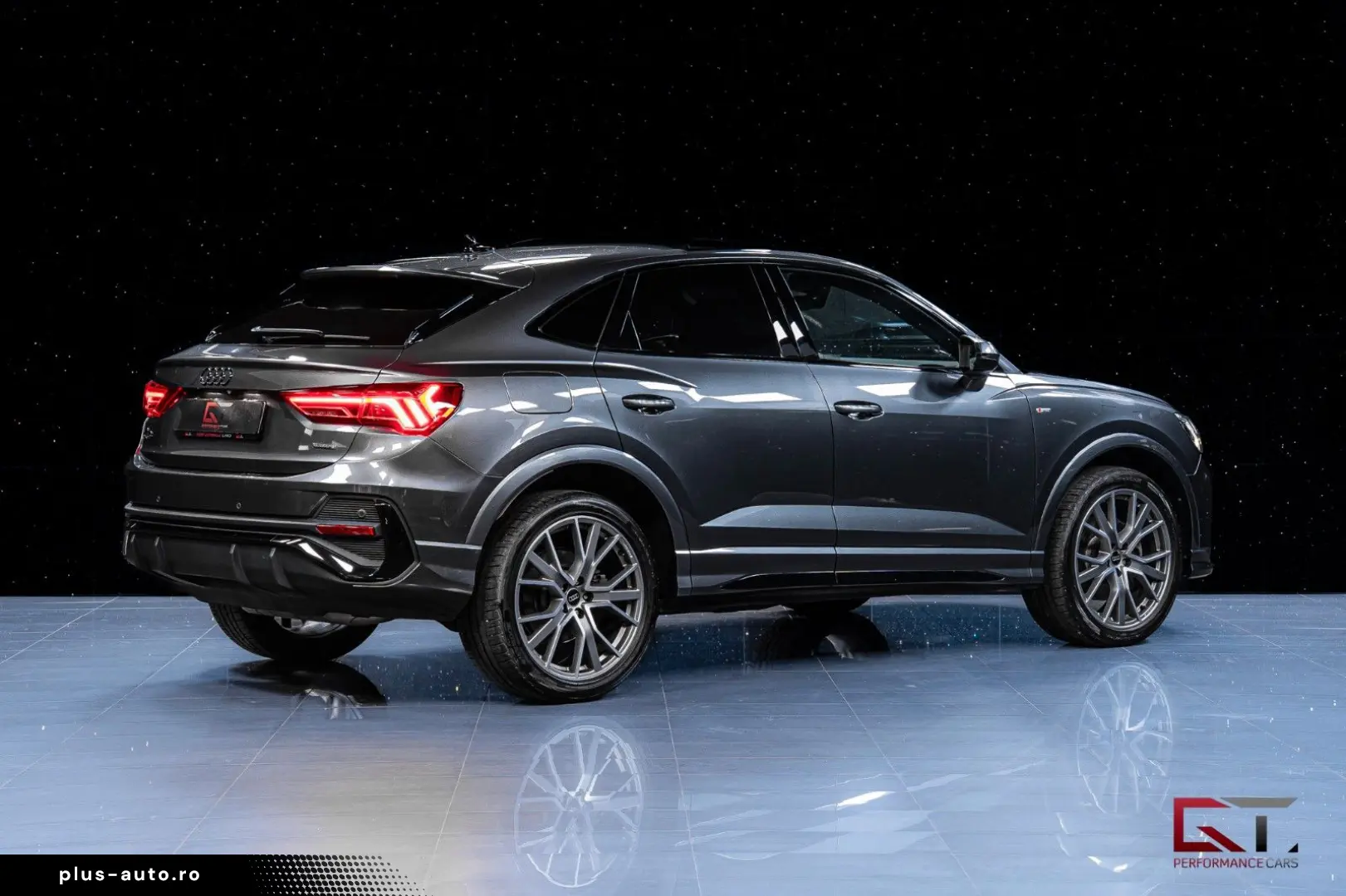 AUDI Q3 SB 40 TFSI Alpin Pano Cockpit  Sonos3D Towbar