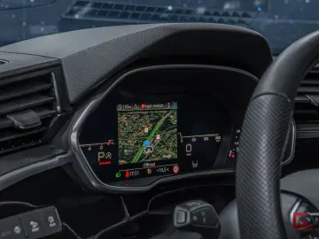 AUDI Q3 SB 40 TFSI Alpin Pano Cockpit  Sonos3D Towbar