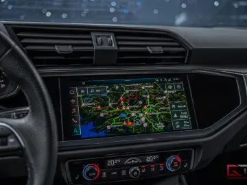 AUDI Q3 SB 40 TFSI Alpin Pano Cockpit  Sonos3D Towbar