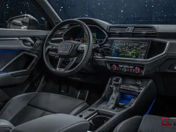 AUDI Q3 SB 40 TFSI Alpin Pano Cockpit  Sonos3D Towbar