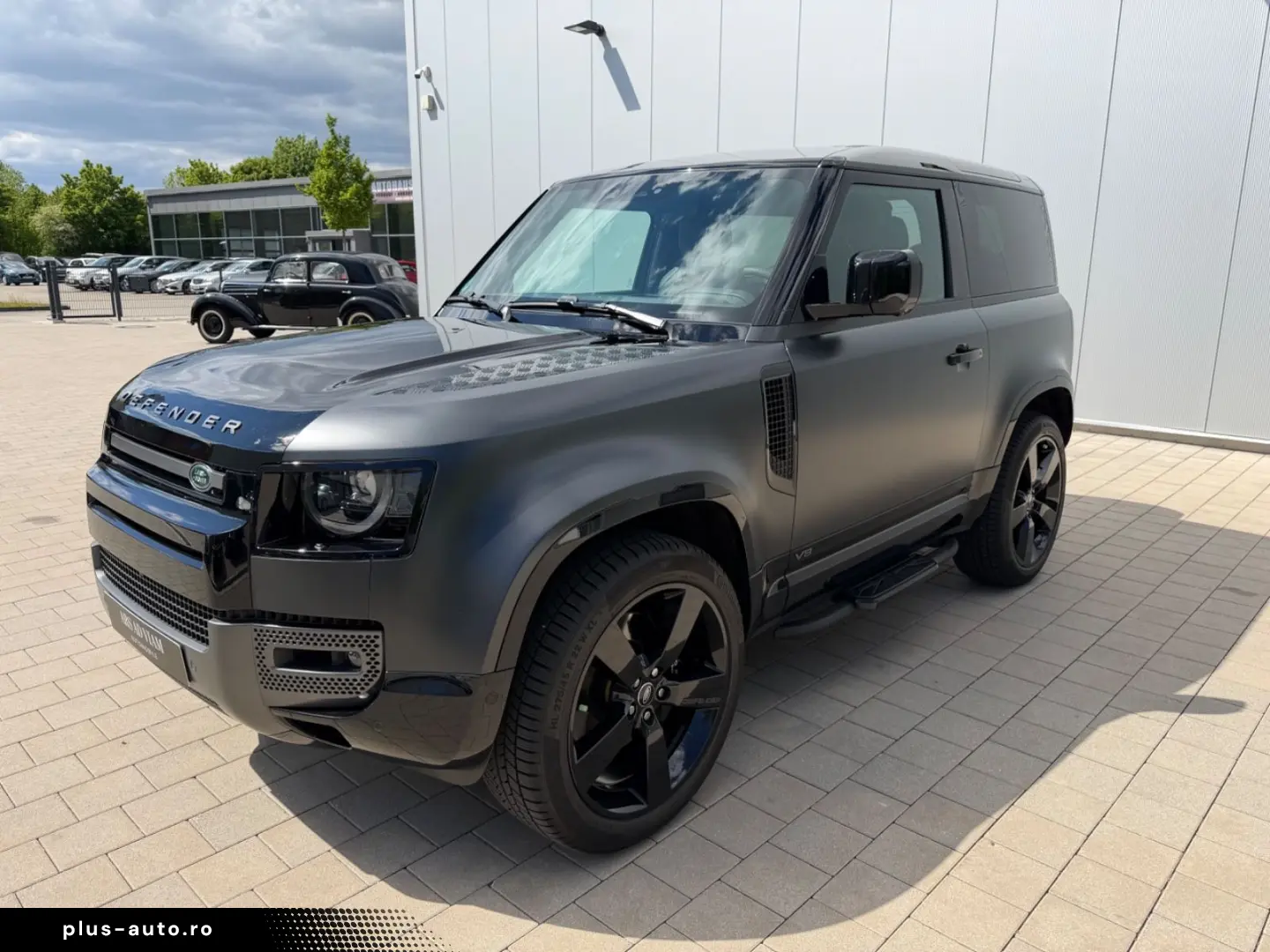 LAND ROVER Defender 90 V8 P525 Carpathian Edition
