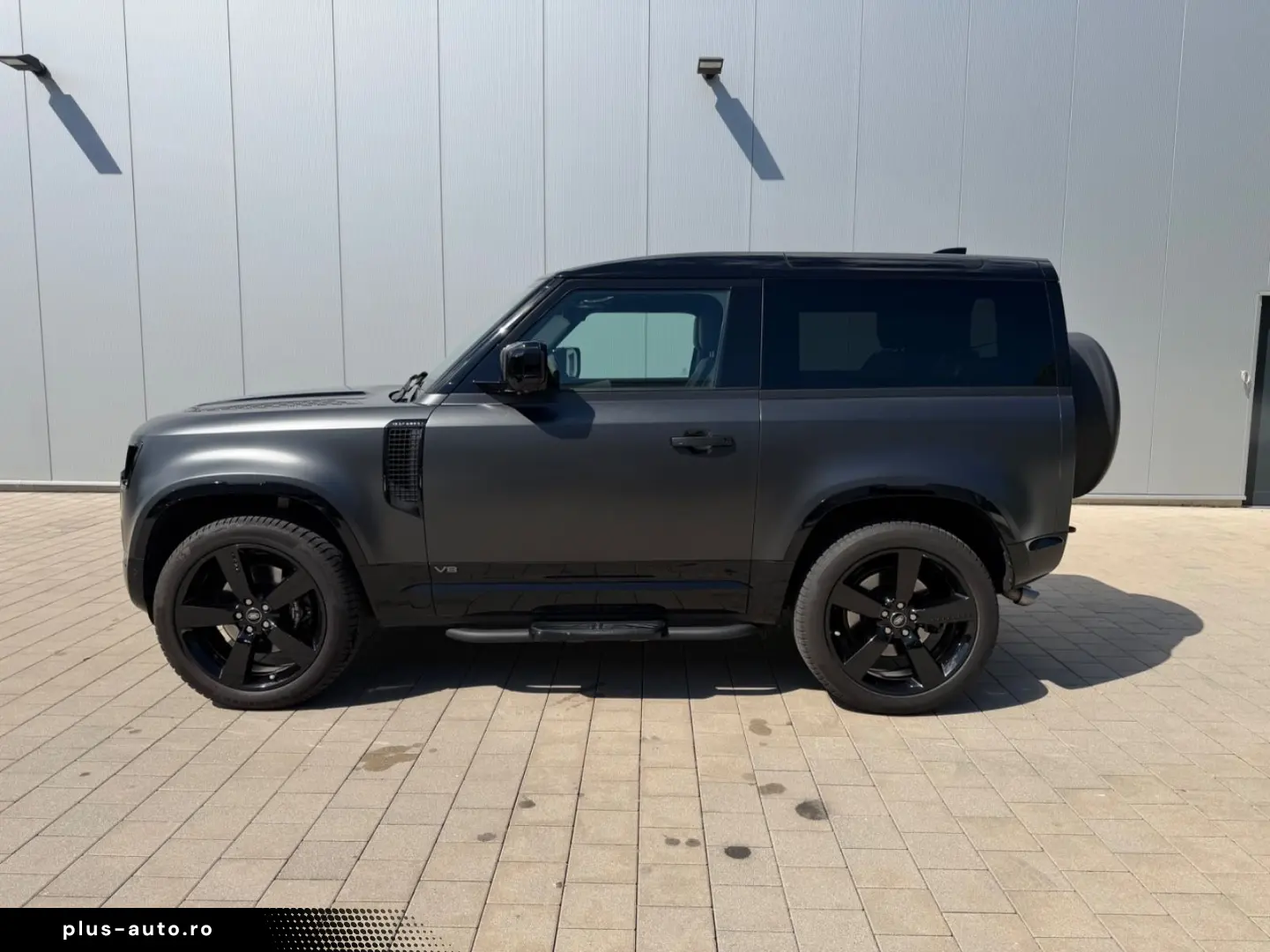 LAND ROVER Defender 90 V8 P525 Carpathian Edition