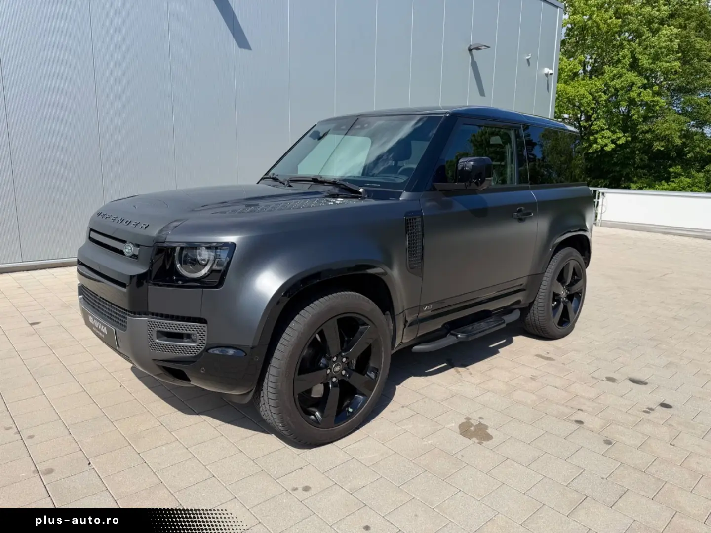 LAND ROVER Defender 90 V8 P525 Carpathian Edition