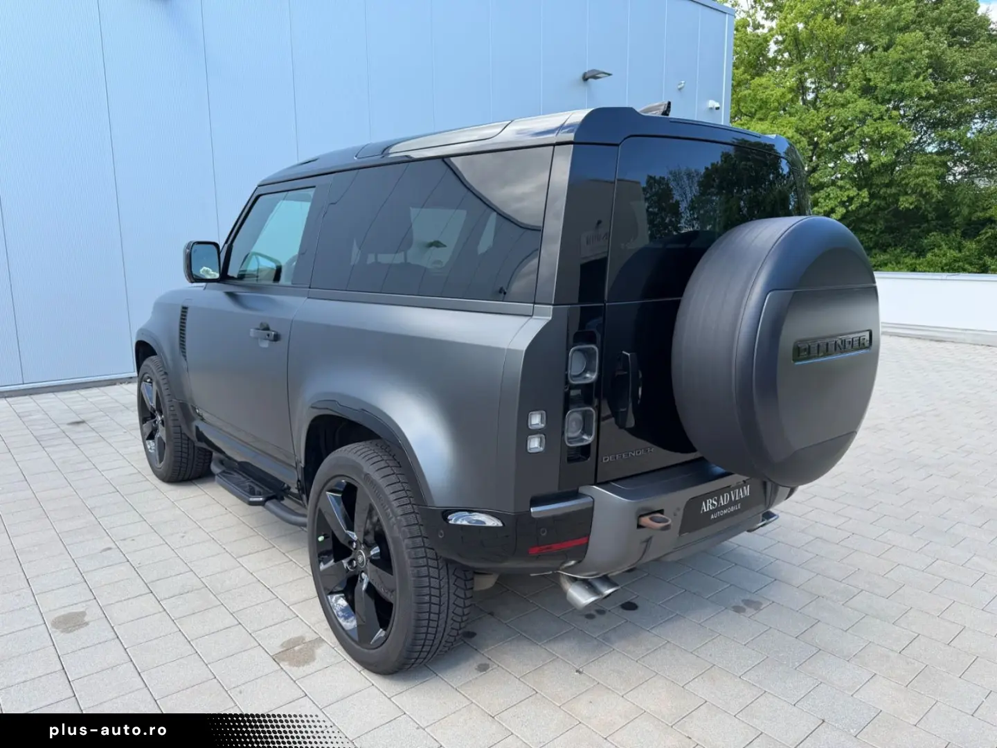 LAND ROVER Defender 90 V8 P525 Carpathian Edition