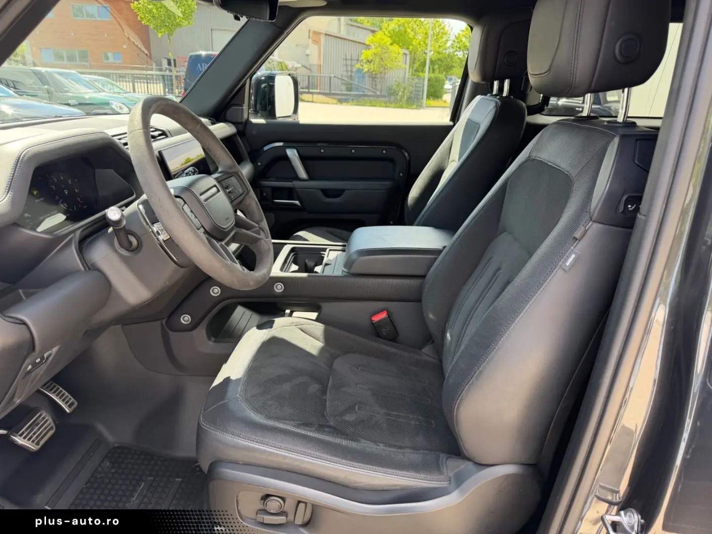 LAND ROVER Defender 90 V8 P525 Carpathian Edition