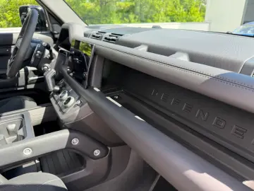 LAND ROVER Defender 90 V8 P525 Carpathian Edition