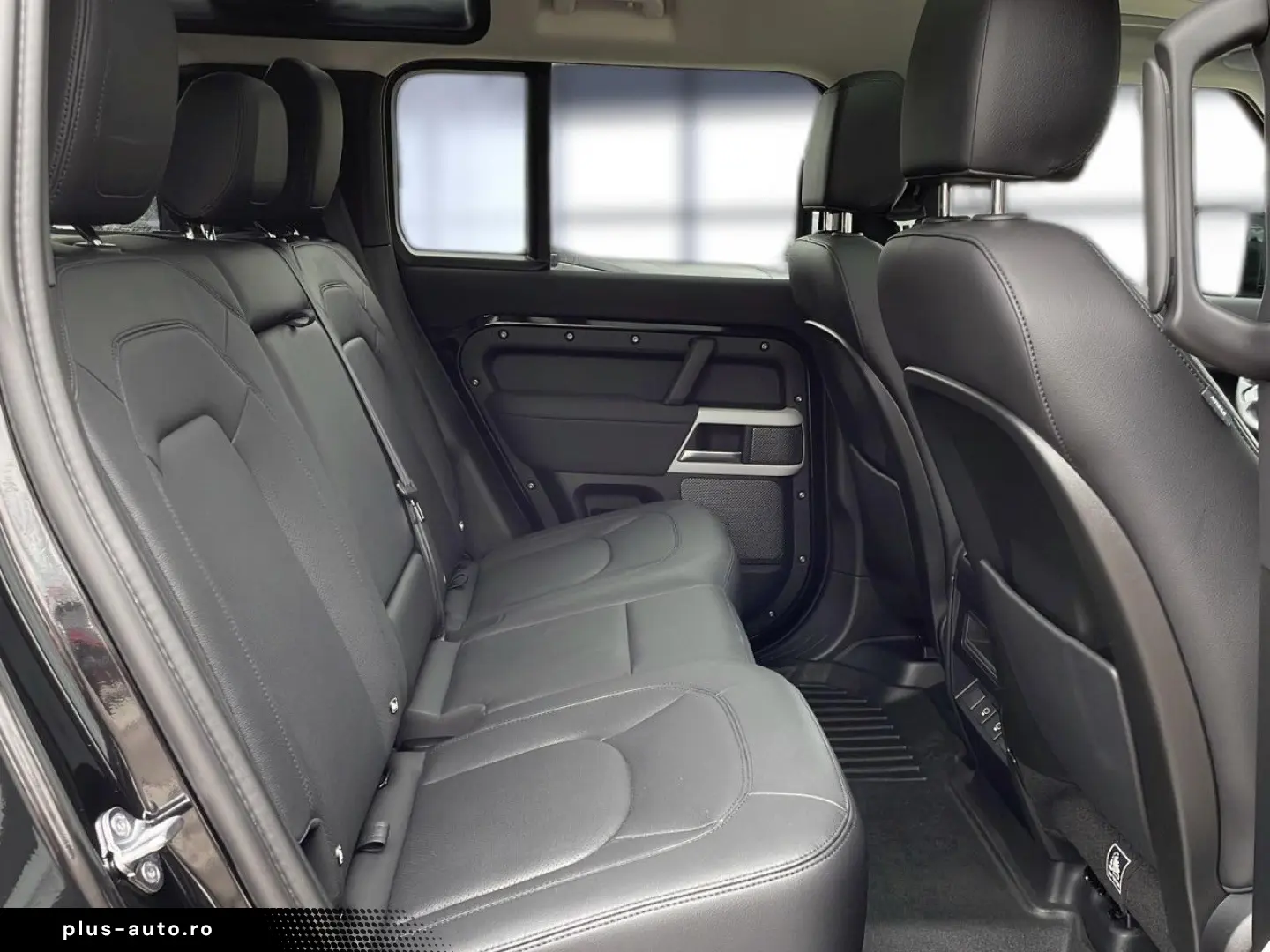 LAND ROVER Defender 110 D250 XS