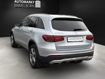 MERCEDES-BENZ GLC 300 e Pano Distro DigTacho Kamera &hellip;