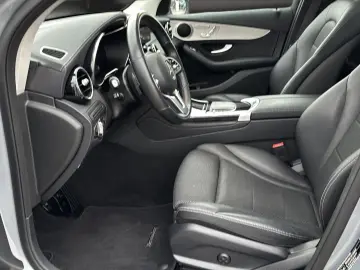MERCEDES-BENZ GLC 300 e Pano Distro DigTacho Kamera &hellip;