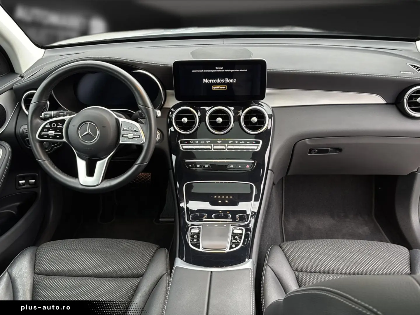 MERCEDES-BENZ GLC 300 e Pano Distro DigTacho Kamera &hellip;