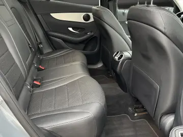 MERCEDES-BENZ GLC 300 e Pano Distro DigTacho Kamera &hellip;
