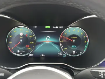 MERCEDES-BENZ GLC 300 e Pano Distro DigTacho Kamera &hellip;