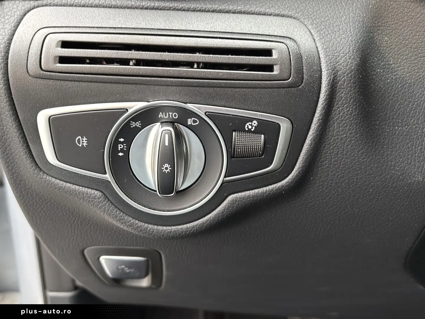 MERCEDES-BENZ GLC 300 e Pano Distro DigTacho Kamera &hellip;