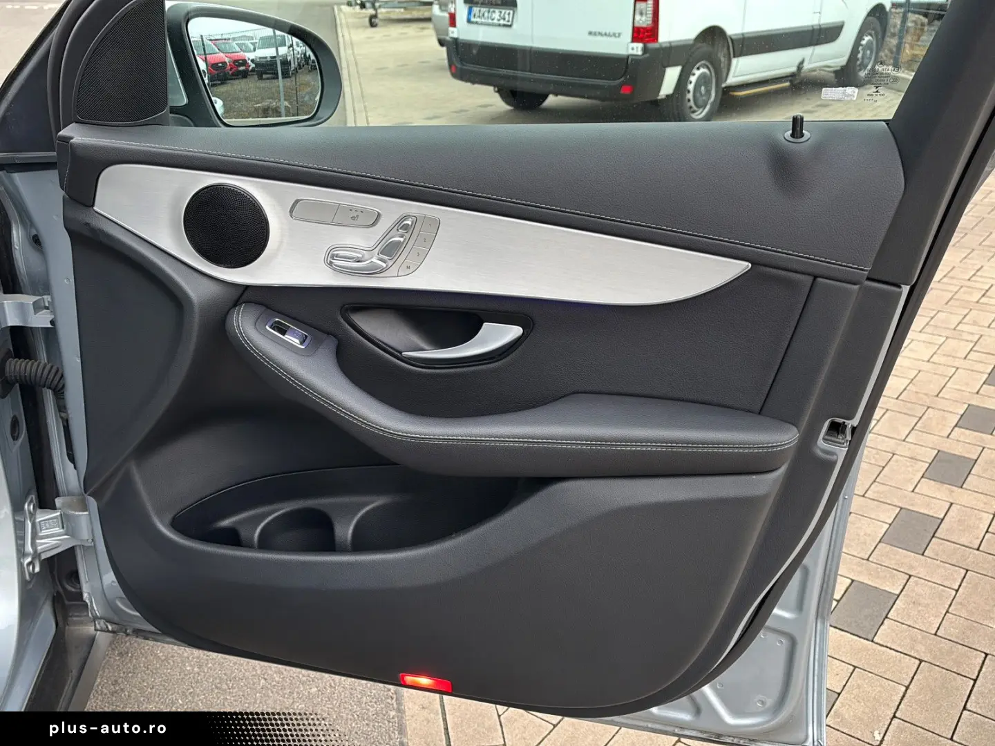 MERCEDES-BENZ GLC 300 e Pano Distro DigTacho Kamera &hellip;