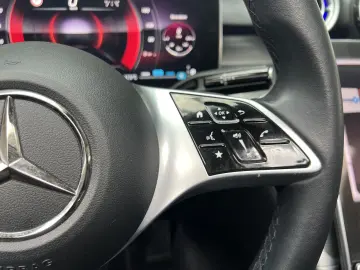 MERCEDES-BENZ C C200 Avantgarde Pano Night CarPlay K&hellip;