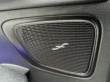 MERCEDES-BENZ C C200 Avantgarde Pano Night CarPlay K&hellip;
