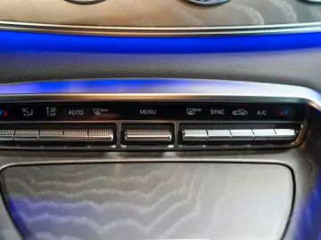 MERCEDES-BENZ AMG GT 43 4M  Night Burmester Sitzklim…