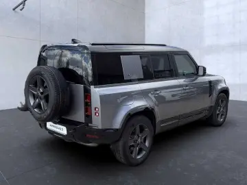 LAND ROVER Defender 110 D200 X-Dynamic