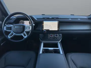 LAND ROVER Defender 110 D300 X-DYNAMIC SE