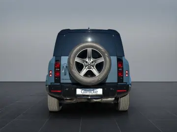 LAND ROVER Defender 110 D300 X-DYNAMIC SE