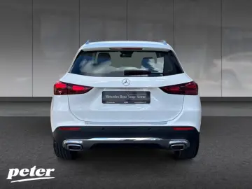 Mercedes-Benz GLA 200 d 4M